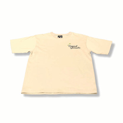 beige t shirt